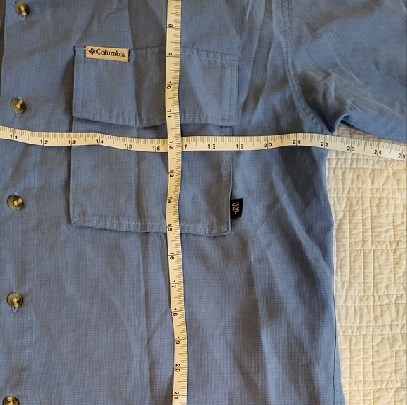 Columbia Men's Medium Casual Shirt - Picture 5 of 5